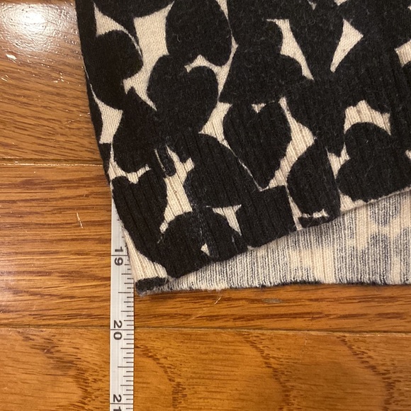 Heart design 3/4 sweater - Picture 3 of 6